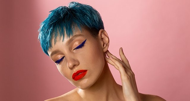 https://www.lorealparisusa.com/~/media/images/lop/home/beauty-library/articles/what-to-know-about-getting-a-pixie-haircut/loreal-paris-bmag-article-what-to-know-before-getting-a-pixie-haircut-d.jpg?thn=0